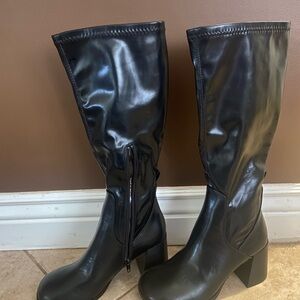 Black Knee-High Women's Boots